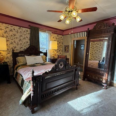 Roseberry House Bed And Breakfast Susanville Exterior foto