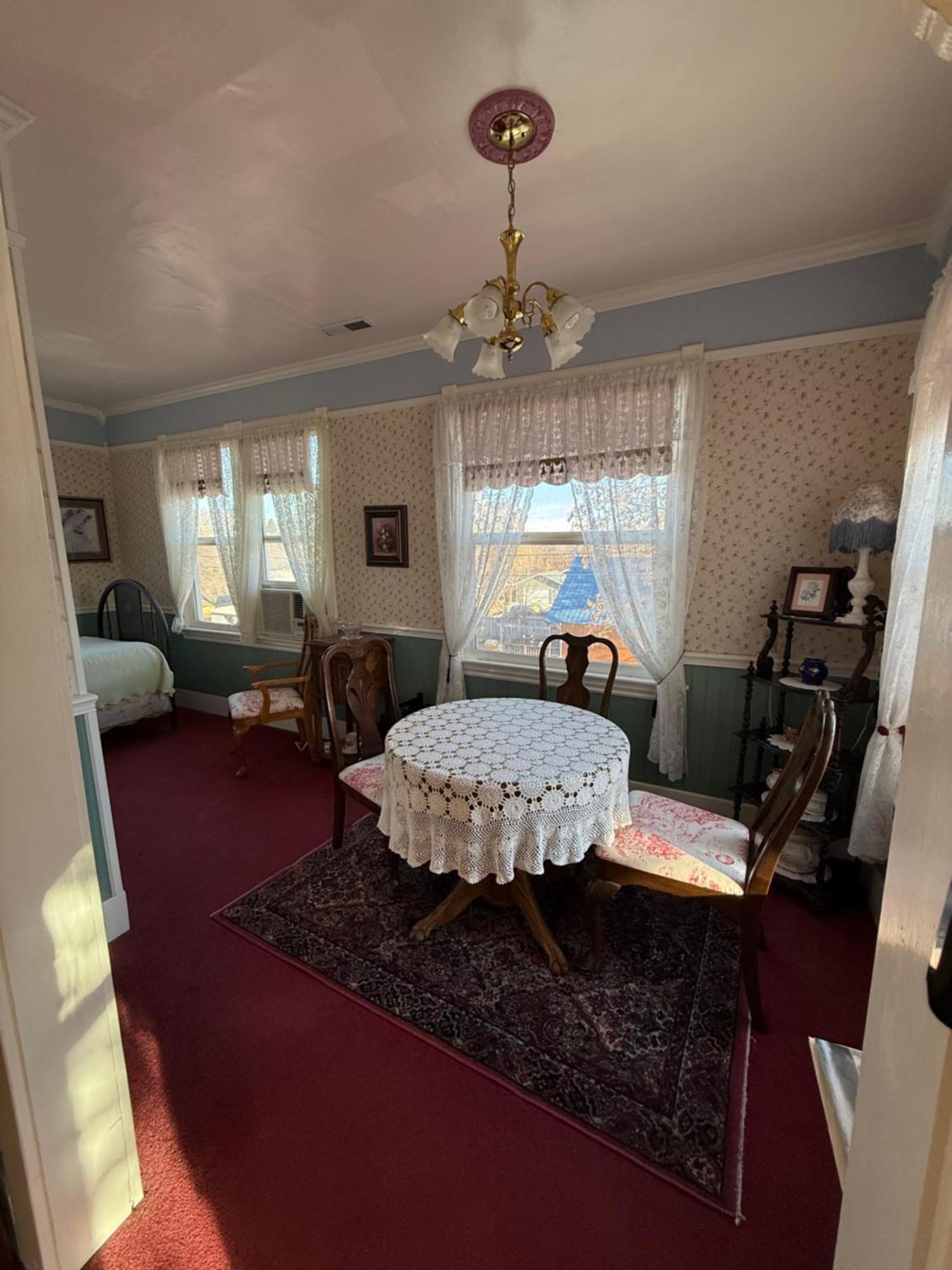 Roseberry House Bed And Breakfast Susanville Exterior foto