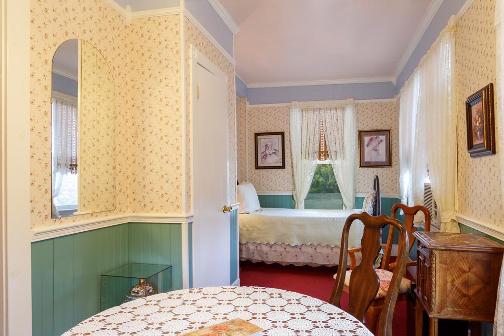 Roseberry House Bed And Breakfast Susanville Exterior foto